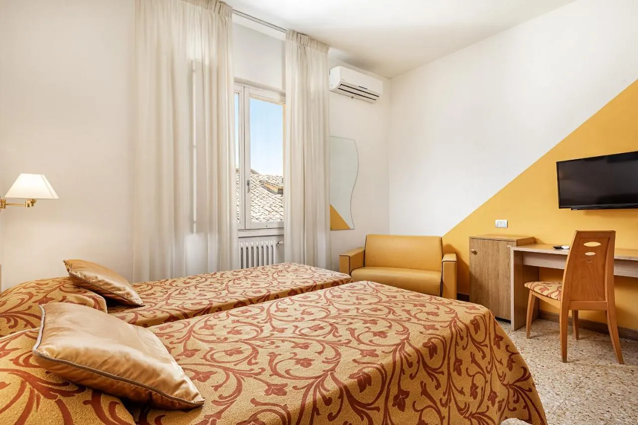 Hotel Minerva Siena 3*,
