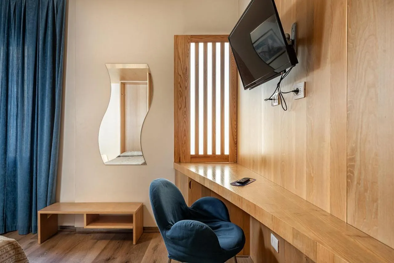 ***  Hotel Minerva Сиена Италия