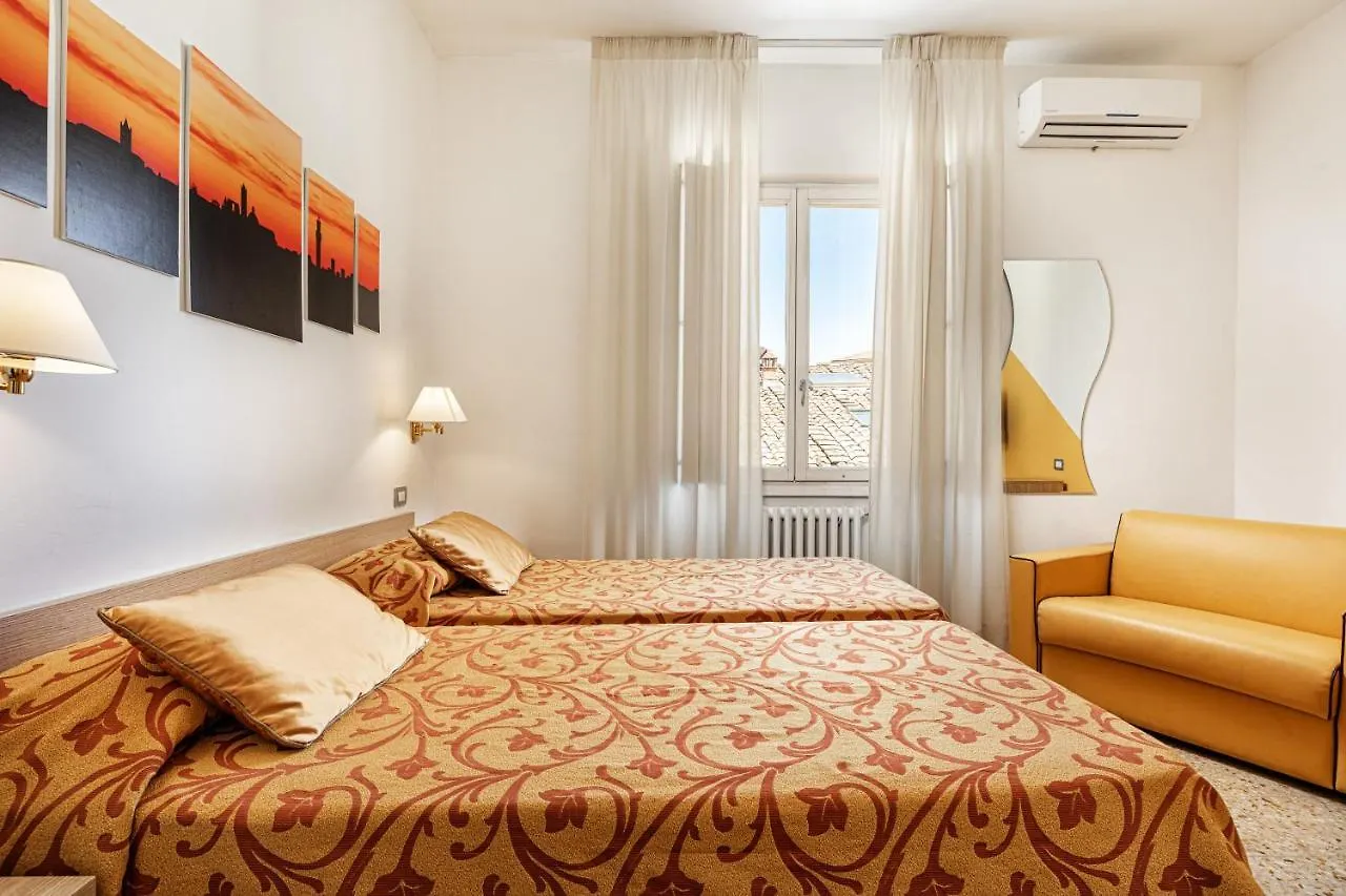 ***  Hotel Minerva Siena Itálie